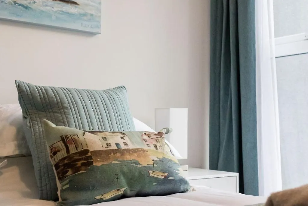 Stylish Town Centre Apartment, W Parking, Nr Beach Bournemouth 0*,  Velká Británie