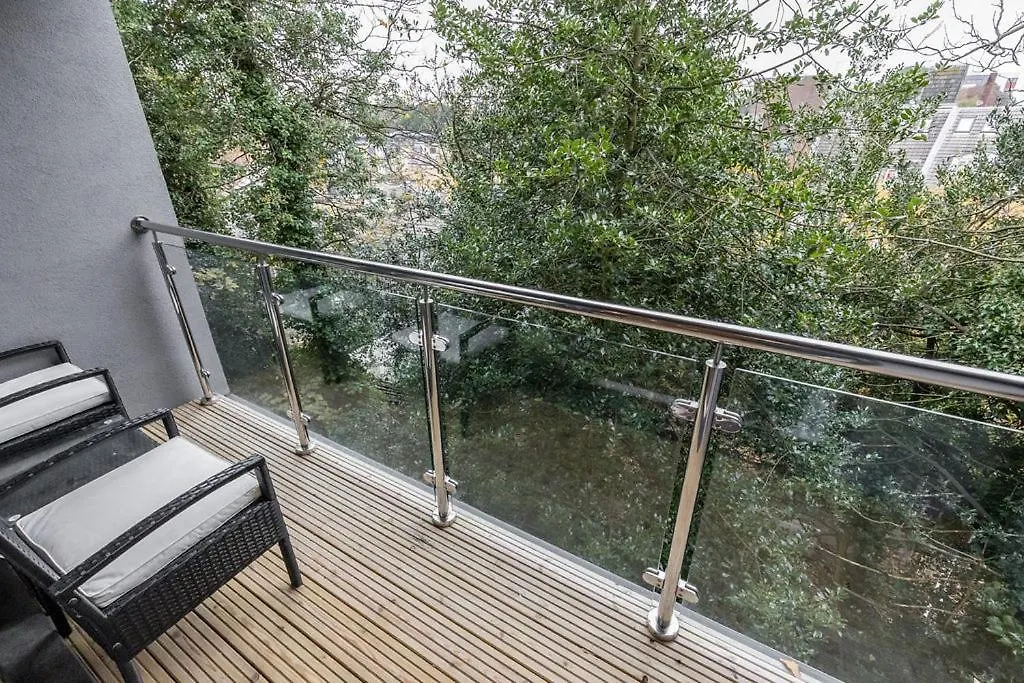 Stylish Town Centre Apartment, W Parking, Nr Beach Bournemouth